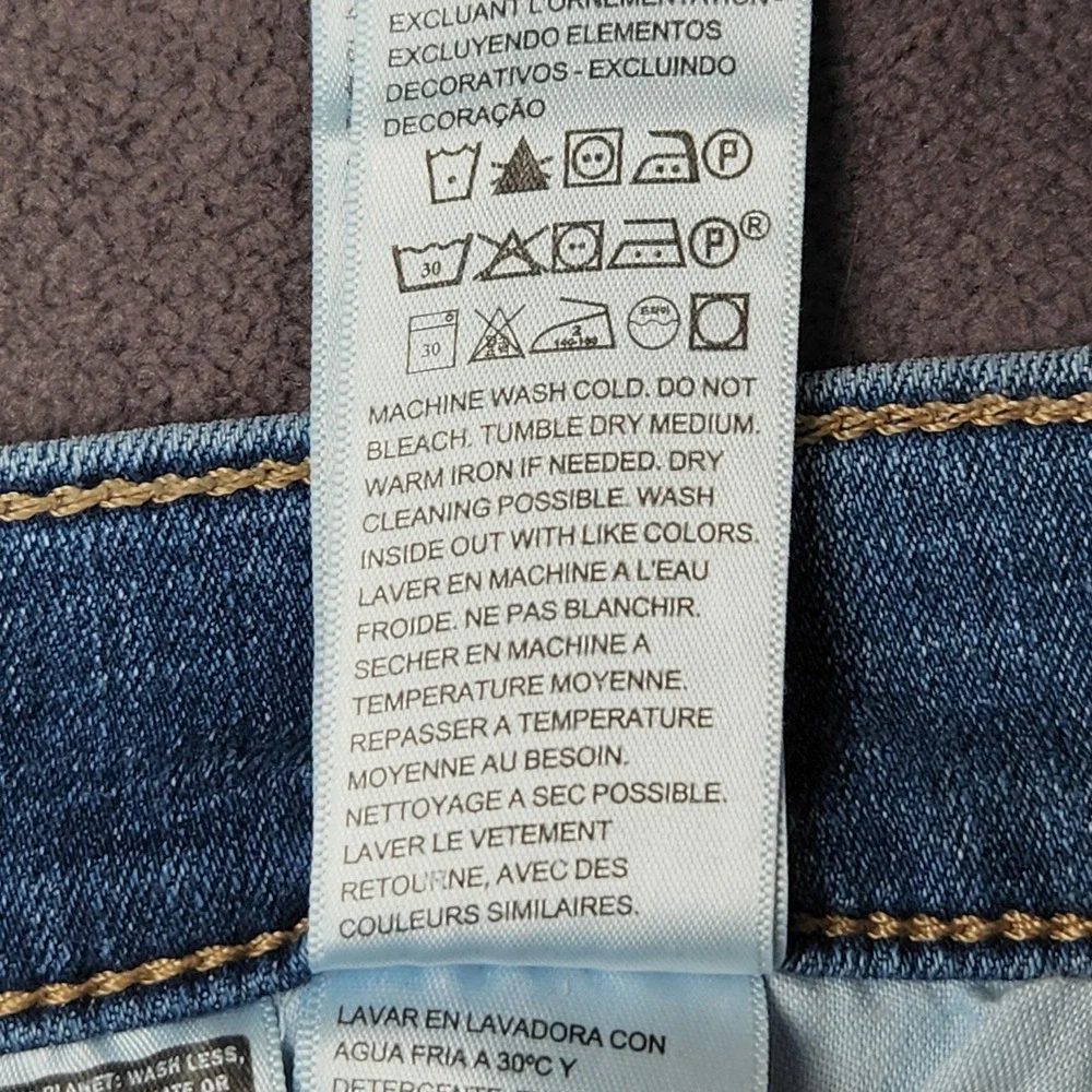 Levis Classic Straight Fit Jeans Womens 8 M‎ Lapis Speed Blue Medium Wash NEW - Picture 7 of 13